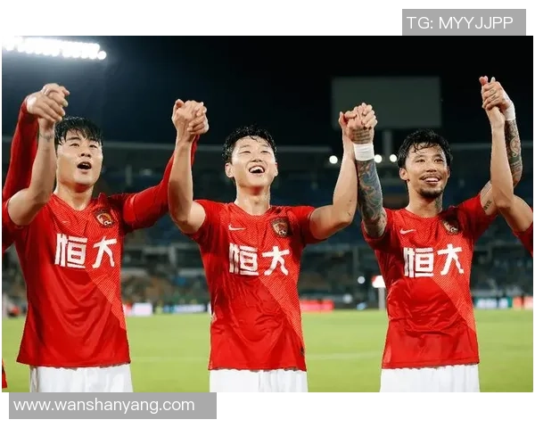 足球明星引爆现场激情四溢球迷热情高涨共庆盛事